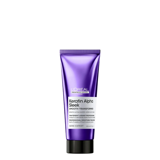 Tratamiento alisador progresivo con efecto liso de L'Oréal Professionnel, botella de 200 ml de Keratin Alpha Sleek Smooth Transformer.