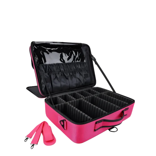 Maleta de maquillaje grande profesional en color fucsia, abierta mostrando su interior negro con separadores modulares ajustables, porta brochas integrado y correa para el hombro desarmada