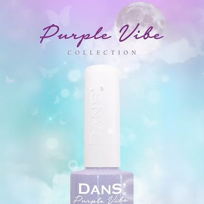 Esmalte Dans de la colección Purple Vibe con acabado en tono violeta y brillo intenso, mostrando el frasco y el color en la imagen.