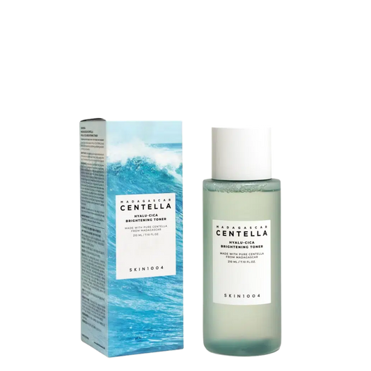 Tónico facial hidratante e iluminador SKIN1004 Madagascar Centella Hyalu-Cica Brightening Toner, 210 ml, con ingredientes naturales.