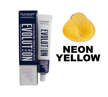 Tinte de color amarillo neón de la tintura Evolution de Alfaparf, muestra el resultado vibrante y brillante en el cabello.