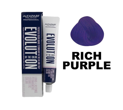 Tinte Evolution de Alfaparf en tono púrpura profundo, mostrando el frasco y el color vibrante de la tintura para cabello.