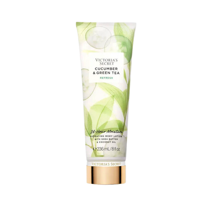 Crema corporal Victoria’s Secret de 236 ml con aroma a pepino y té verde, en envase con tapa blanca.