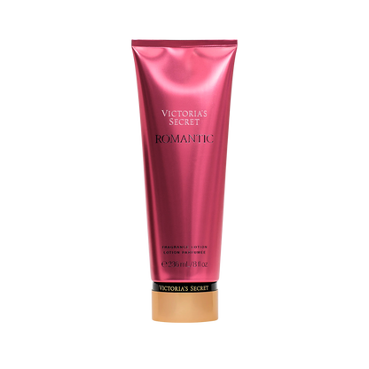Crema corporal Victoria’s Secret romántica en frasco de 236 ml, con textura suave y aroma delicado.