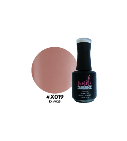 Esmalte Nail Pro X001-X083 en frasco, con acabado brillante y color vibrante, para uñas de alta calidad.
