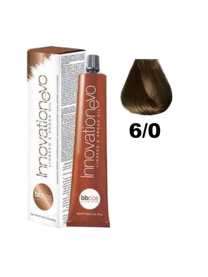 Tinte Innovation BBcos de BBCOS en tubo con coloración para cabello, muestra el envase y la textura del producto.